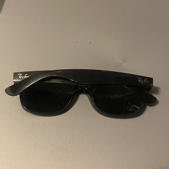 Ray-Ban New Wayfarer Sunglasses - Picture 2 of 2
